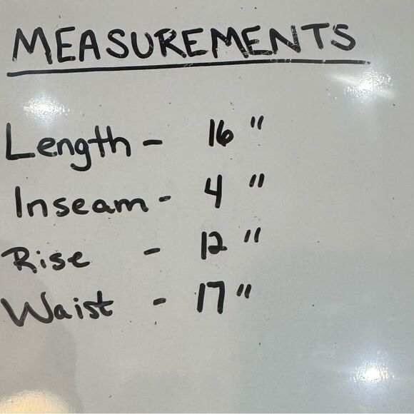 Ann Taylor black and white burst print flat front shorts with pockets size 12 - Picture 6 of 6